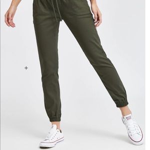 Almost Famous Women's Plus Size Olive Green Jogger